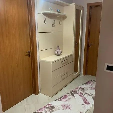 Mael Apartman *